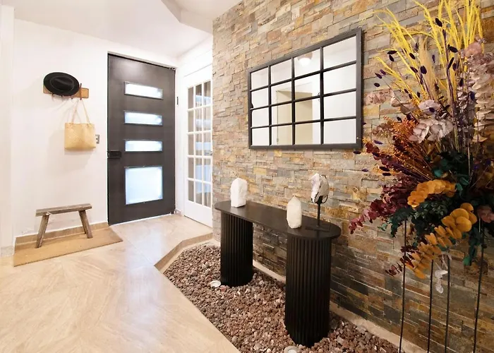 Casa Ha A Soulful 7br W Rooftop, Condesa Сasa de vacaciones *